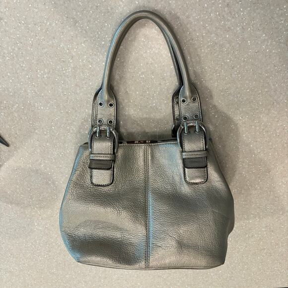 Tignanello Gold Metallic Silver Pebble Leather Magnetic Snap Hobo Bucket Handbag - Picture 5 of 10